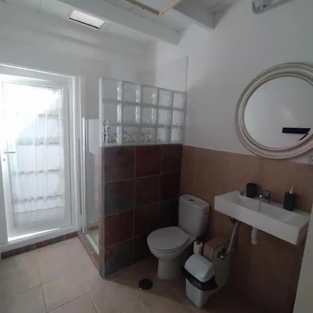 Famara, Apto. En Zona Tranquila A 200m Del Mar. Apartamento *