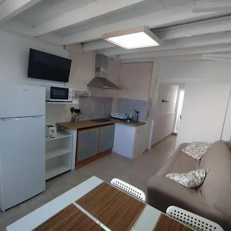 Apartment Famara, Apto. En Zona Tranquila A 200m Del Mar. *