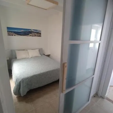 Famara, Apto. En Zona Tranquila A 200m Del Mar. * Famara